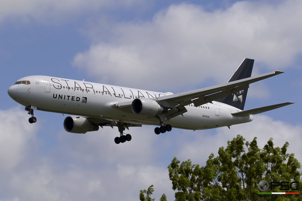 N653UA B767-322ER 25391/460 United Airlines @ London Heathrow Airport 13.05.2015 © Piti Spotter Club Verona