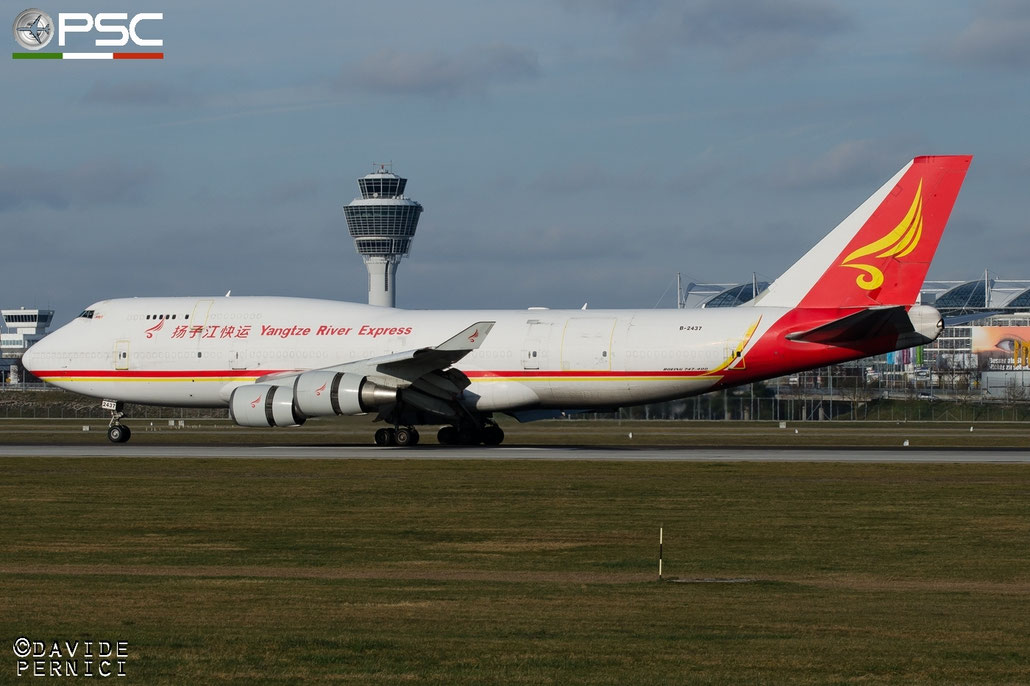 B-2437 B747-481BDSF 25207/870 Yangtze River Expresss @ Munich Airport 13.12.2015 © Piti Spotter Club Verona
