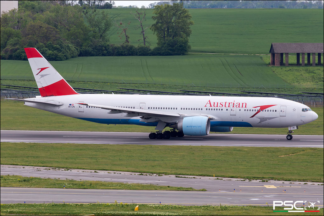 OE-LPE Boeing 777-2Q8ER 27607 135 GE90-94B Blue Danube Austrian Airlines (AerCap Holdings NV) 1998 @ Vienna Airport 04 2024 © Piti Spotter Club Verona