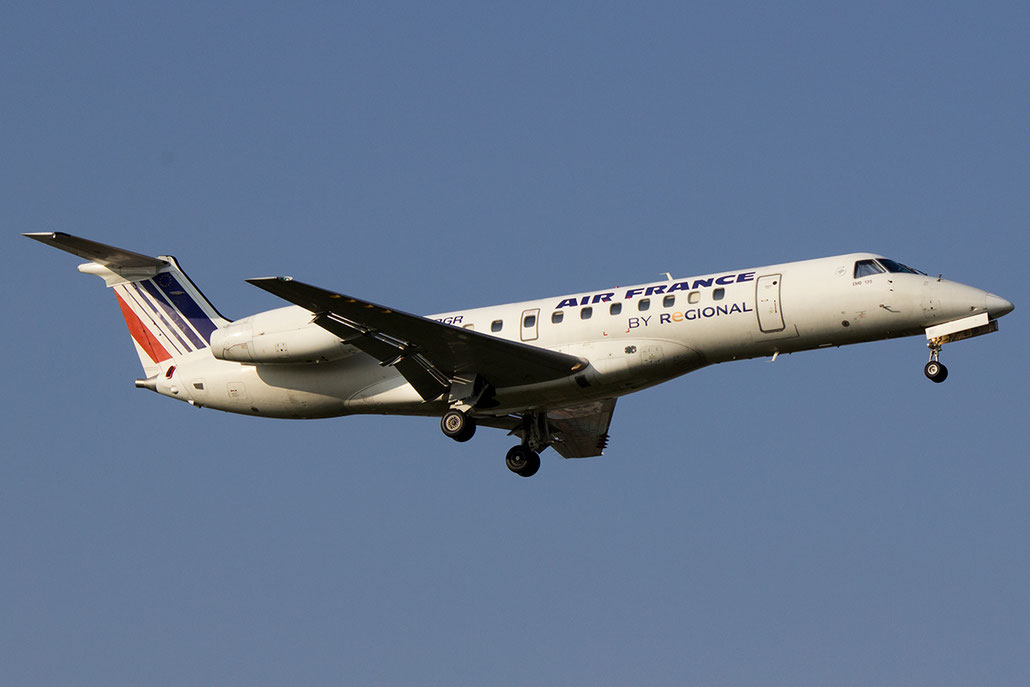 F-GRGR ERJ135ER 145236 HOP! @ Bologna Airport 14.03.2014 © Piti Spotter Club Verona