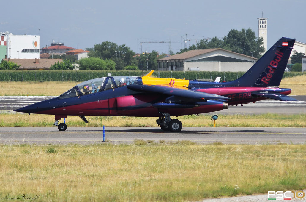 OE-FRB - Dassault-Dornier Alpha Jet A - Red Bull, @ Aeroporto di Verona  09 2022 © Piti Spotter Club Verona