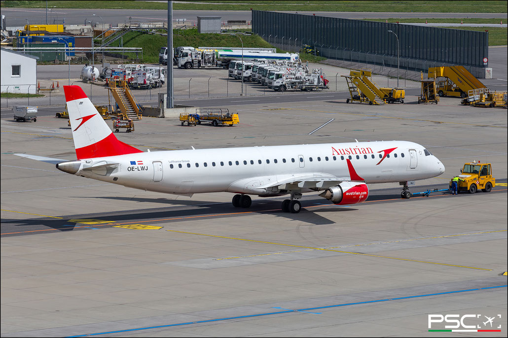 OE-LWJ Embraer ERJ 195 LR 19000507  CF34-10E5  Austrian Airlines 2012  @ Vienna Airport 04 2024 © Piti Spotter Club Verona