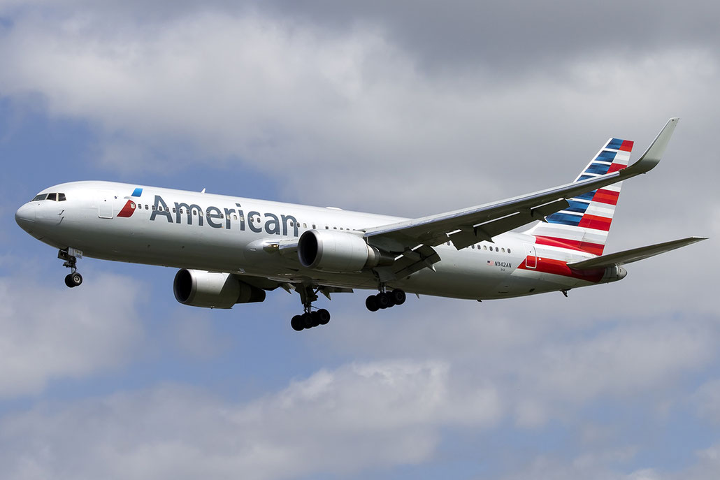 N342AN B767-323ER 33081/896 American Airlines @ London Heathrow Airport 05.2015 © Piti Spotter Club Verona