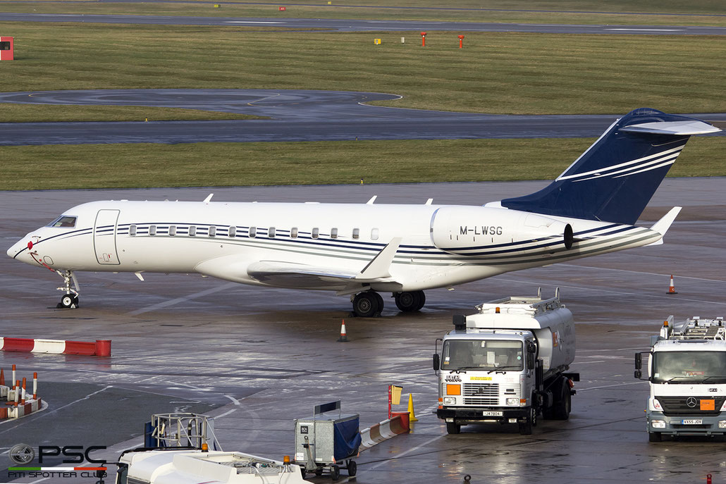M-LWSG Global 6000 9583 Lynx Aircraft Ltd. @ Birmingham Airport 12.2017 © Piti Spotter Club Verona