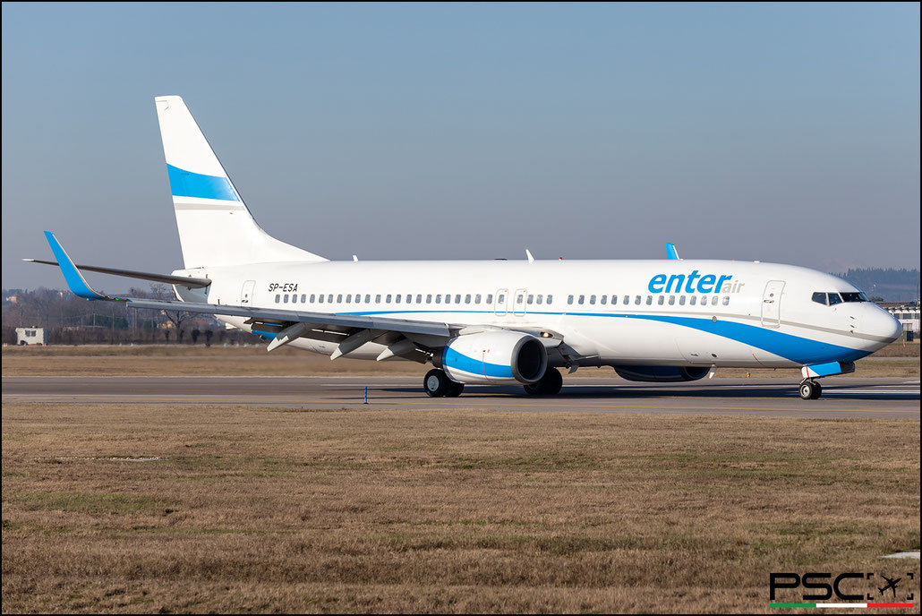 SP-ESA B737-8Q8 30680/1402 Enter Air @ Aeroporto di Verona 01 2024 © Piti Spotter Club Verona