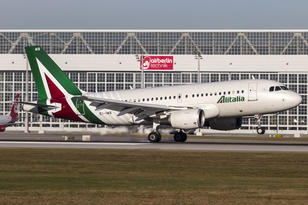 EI-IMB A319-112 2033 Alitalia @ Munich Airport 28.12.2015 © Piti Spotter Club Verona