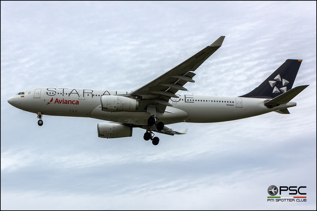N342AV A330-243 1342 AVIANCA - Aerovías Nacionales de Colombia @ London Heathrow Airport 2015 © Piti Spotter Club Verona