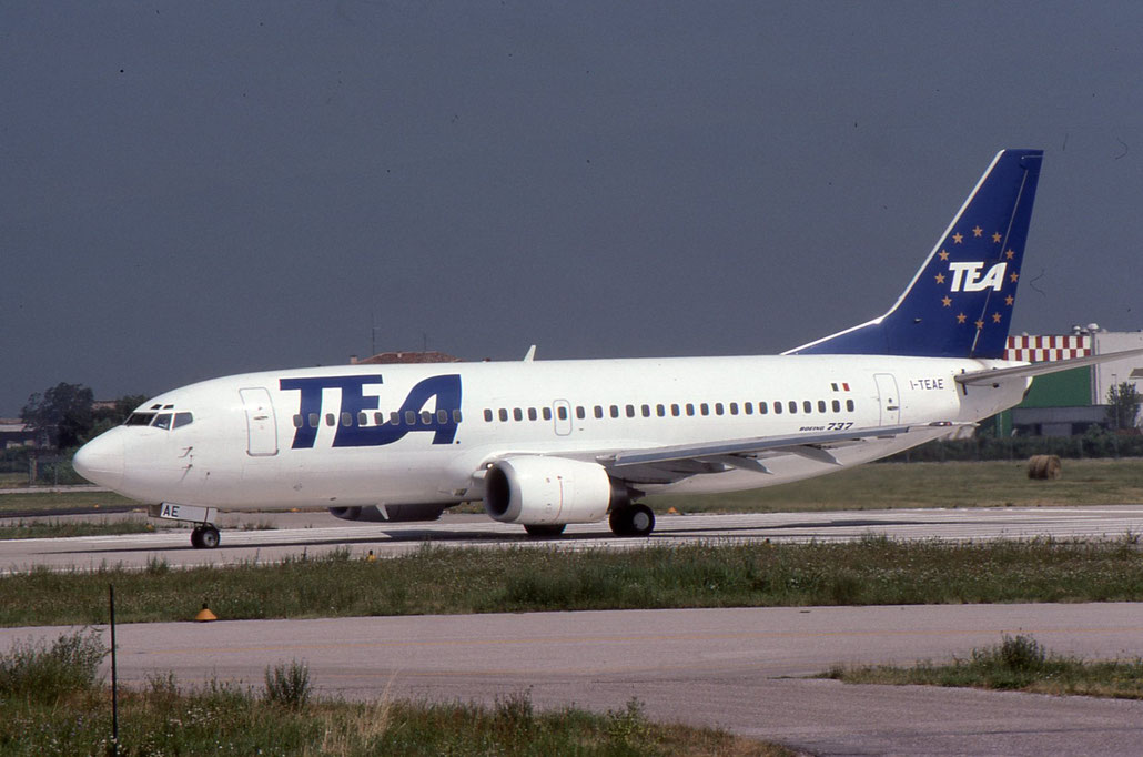 I-TEAE B737-3M8 24022/1662 TEA Italy - Trans European Airways @ Aeroporto di Verona © Piti Spotter Club Verona 