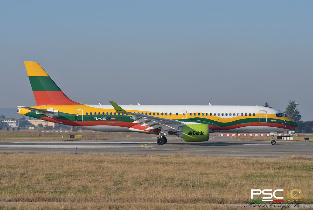 YL-CSK  A220-300  55039  airBaltic  @ Aeroporto di Verona  12 2021 © Piti Spotter Club Verona