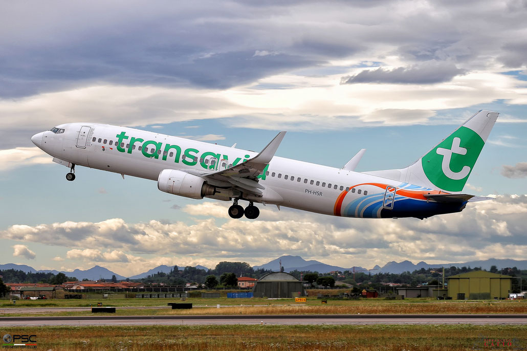 PH-HSR B737-8KN 40236/3110 Transavia Airlines @ Aeroporto di Verona 26.07.2017  © Piti Spotter Club Verona