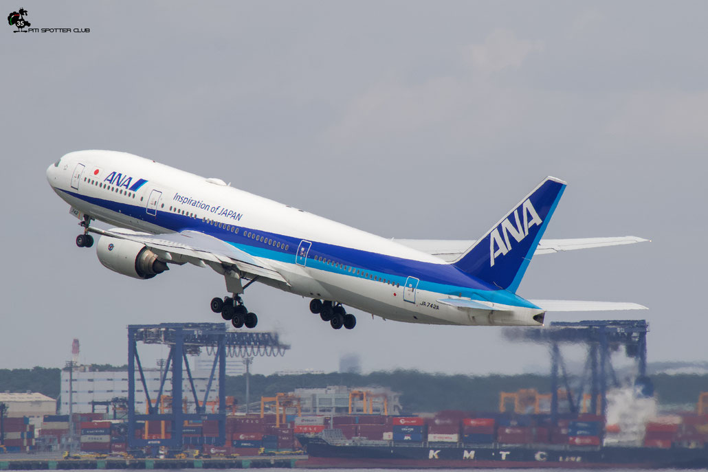 JA742A B777-281ER 40901/1016 ANA - All Nippon Airways @ Tokyo Haneda 07.2023 © Piti Spotter Club Verona