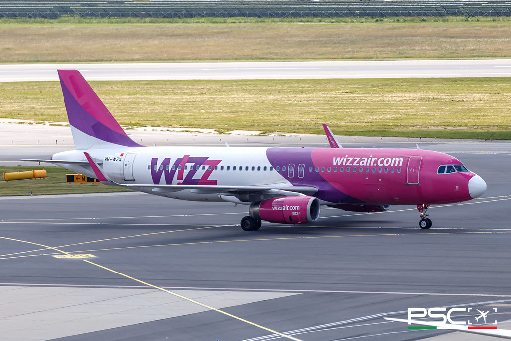 9H-WZX Airbus A320-232SL 6589  V2527-A5  Wizz Air Malta (SMBC Aviation Capital) 2015  @ Vienna VIE 06 2025 © Piti Spotter Club Verona