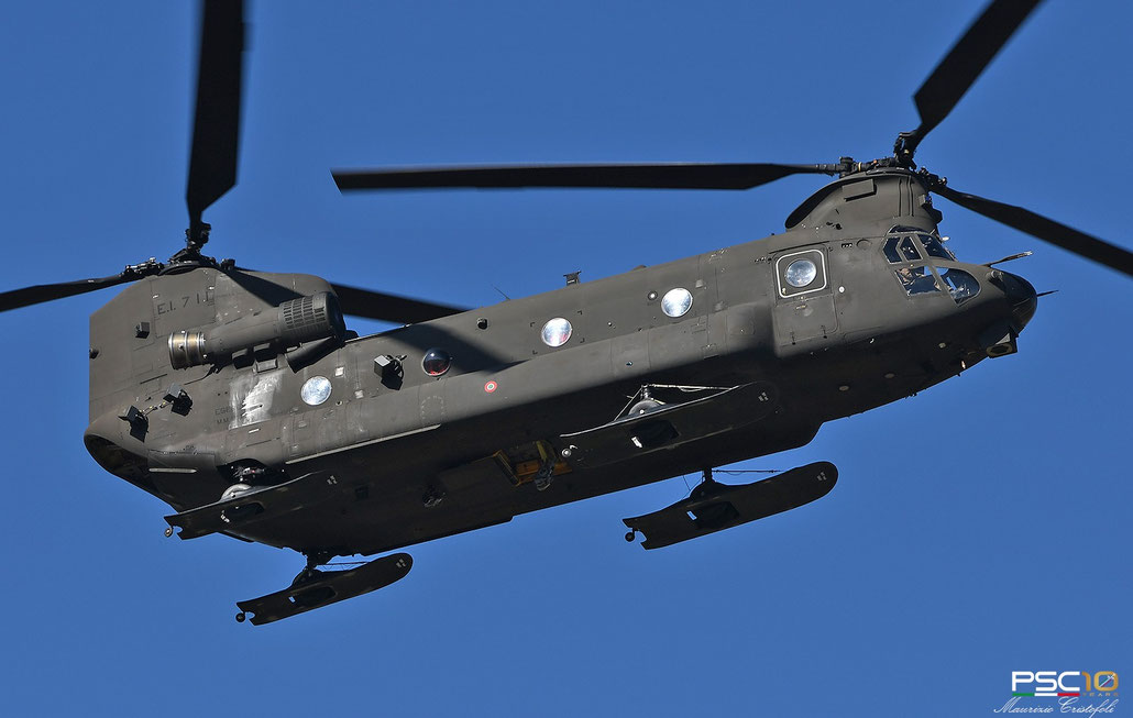 MM81788  E.I.711  ICH-47F  M7811  11° Gruppo Sqd @ Aeroporto di Verona   © Piti Spotter Club Verona