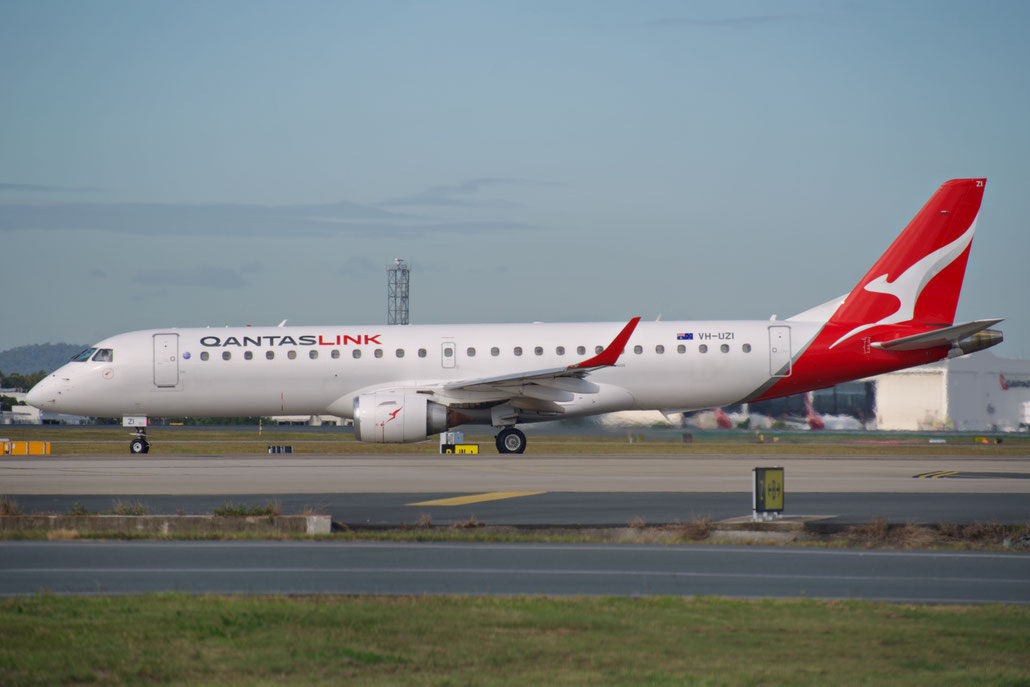 VH-UZI Embraer ERJ 190 AR 19000191  CF34-10E6  Alliance Airlines>QantasLink 2008 @ Brisbane BNE 08 2025 © Piti Spotter Club Verona