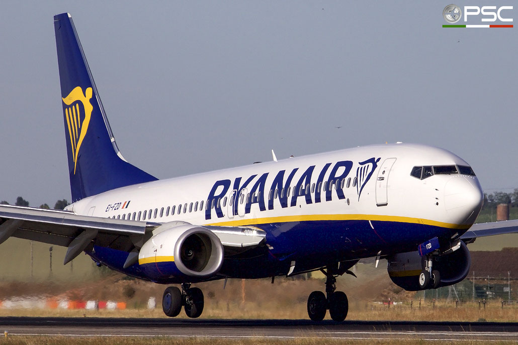EI-FZD B737-800 44777/6315 Ryanair @ Aeroporto di Verona 03.09.2017 © Piti Spotter Club Verona