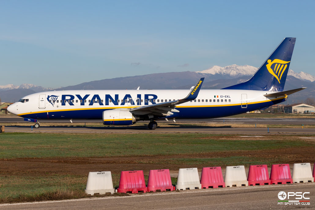 EI-EKL B737-8AS 38498/3179 Ryanair @ Aeroporto di Verona 03 2022 © Piti Spotter Club Verona