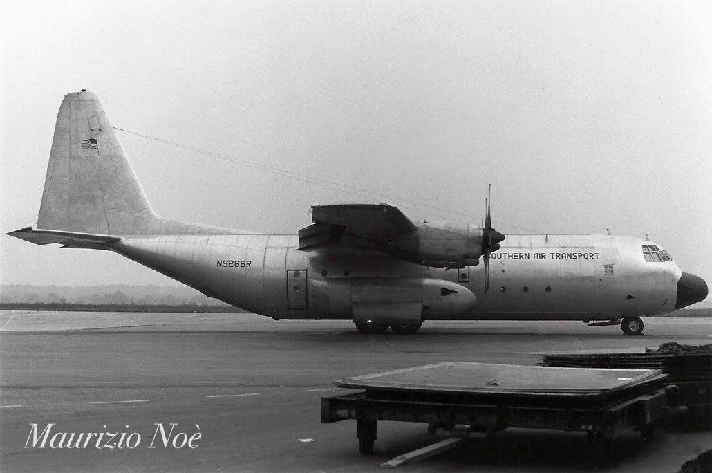 N9266R Lockheed L-100-20 Hercules 4250  AL501-D22A  Southern Air Transport 1967 © collezione Maurizio Noè p.g.c. - Piti Spotter Club Verona