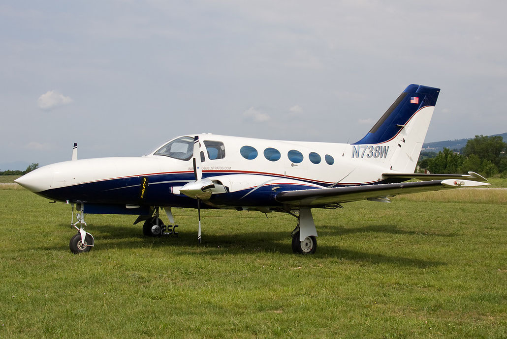 N738W Cessna 414A Chancellor C414 414A0027 @ Aeroporto Verona Boscomantico © Piti Spotter Club Verona