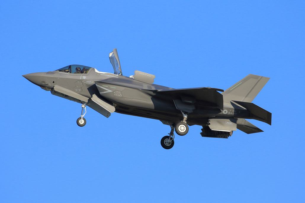 BL-2 F-35B MM7452 4-02 Courtesy Donato Tornotti