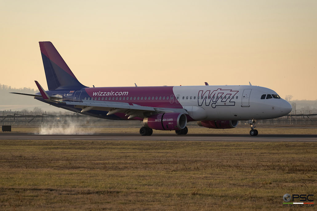 G-WUKF A320-232 8210 Wizz Air UK @ Aeroporto di Verona 01.2019  © Piti Spotter Club Verona