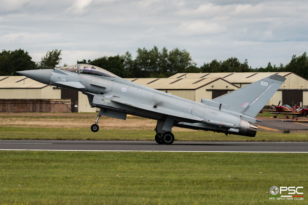 ZJ920  920  Typhoon FGR4  067/BS011 © Piti Spotter Club Verona 