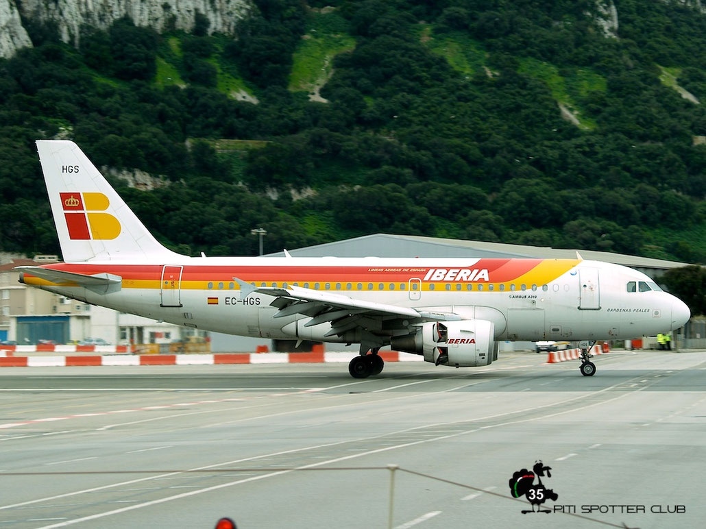 EC-HGS A319-111 1180 Iberia Líneas Aéreas de España @ Gibraltar Airport 24.01.2007 © Piti Spotter Club Verona