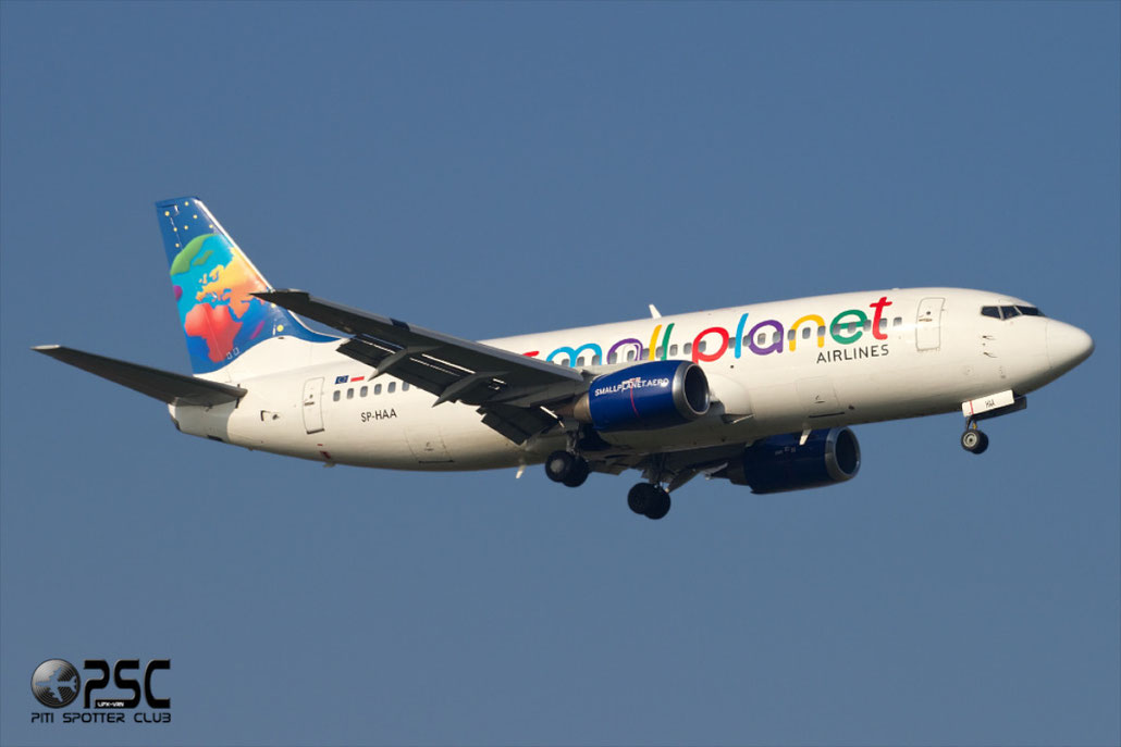 SP-HAA B737-322 24664/1877 Small Planet Airlines Poland