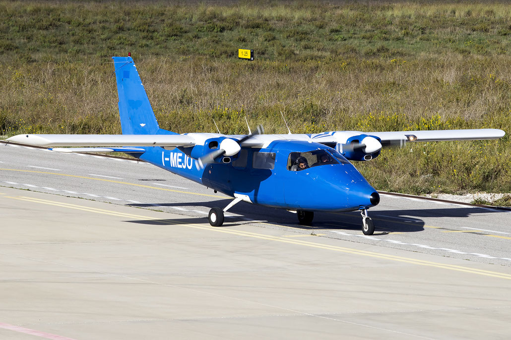 I-MEJO. PARTENAVIA, P68B @ Bari Airport 10.11.2016 © Piti Spotter Club Verona