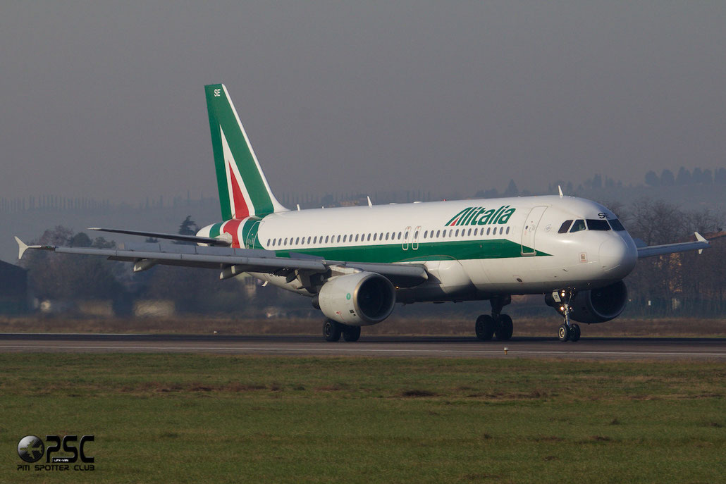 EI-DSE A320-216 3079 Alitalia @ Aeroporto di Verona © Piti Spotter Club Verona