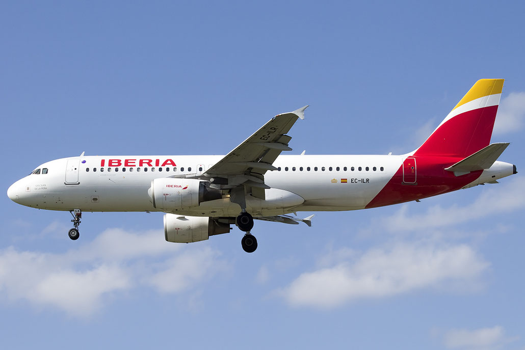 EC-ILR A320-214 1793 Iberia Líneas Aéreas de España @ London Heathrow Airport 13.05.2015 © Piti Spotter Club Verona