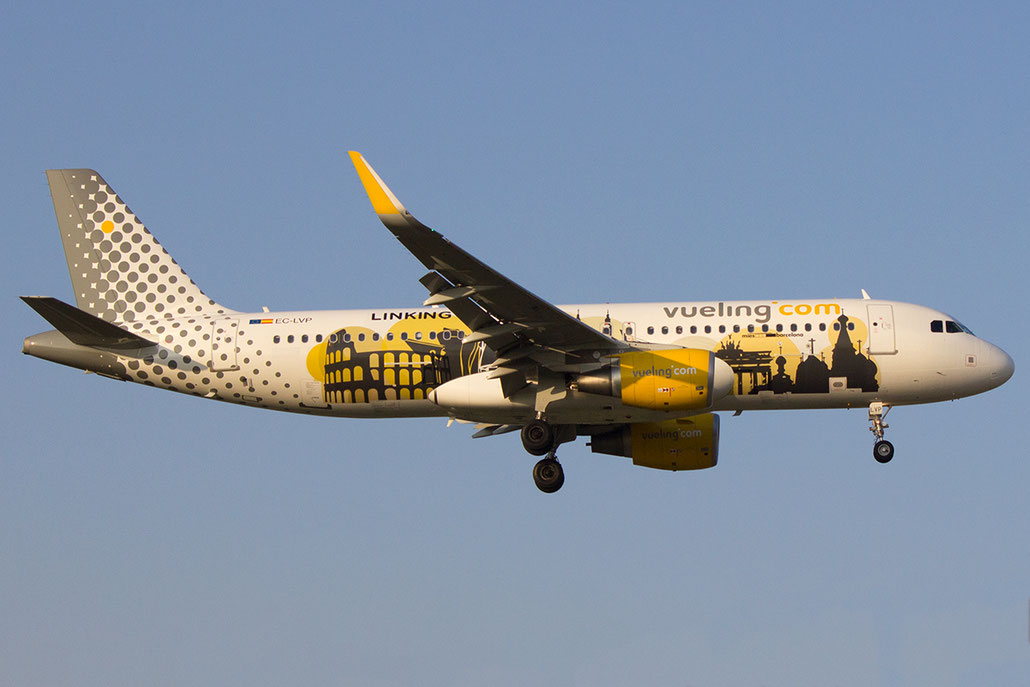 EC-LVP A320-214 5587 Vueling Airlines @ Bologna Airport 14.03.2014 © Piti Spotter Club Verona