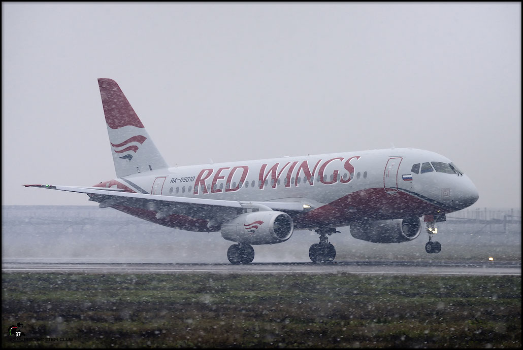 95018 RRJ-95B RA-89010 Red Wings @ Aeroporto di Verona - 2016 © Piti Spotter Club Verona