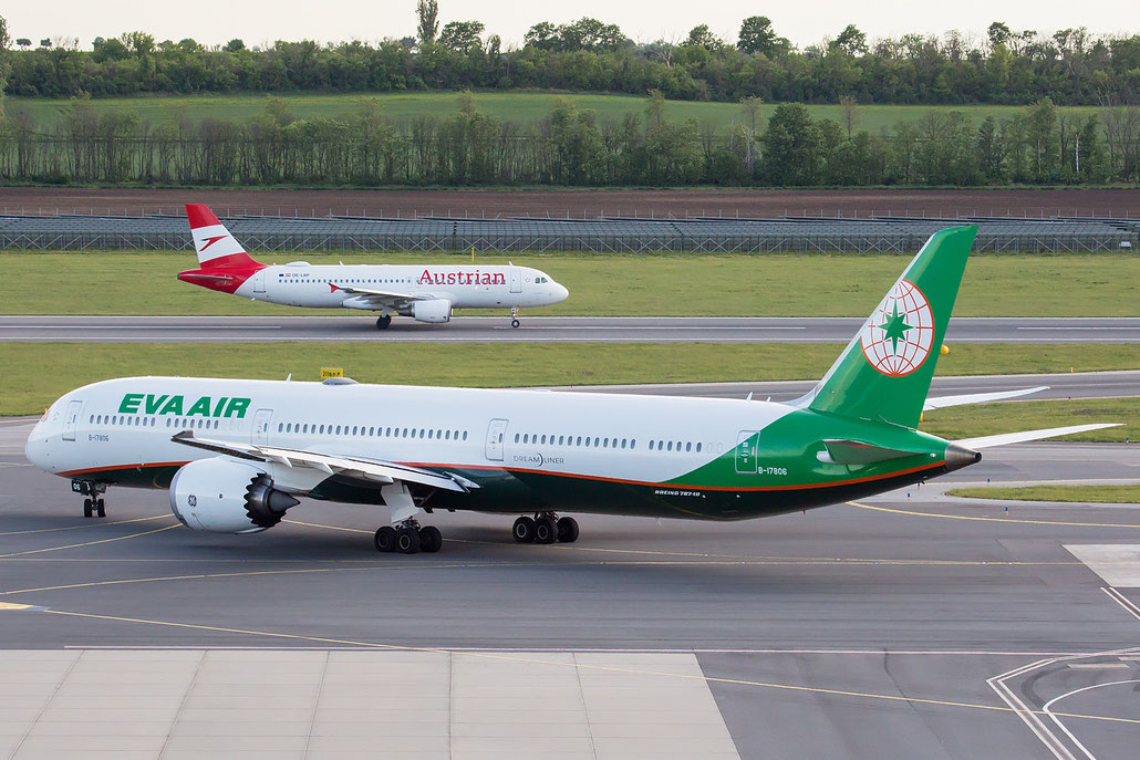 B-17806 Boeing 787-10 60289 958 GEnx-1B  EVA Air (Air Lease Corporation) 2019 @ Vienna 04 2024 © Piti Spotter Club Verona