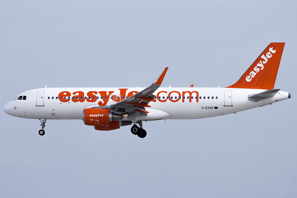 G-EZOE A320-214 6509 EasyJet Airline @ Venezia Airport 01.10.2015  © Piti Spotter Club Verona