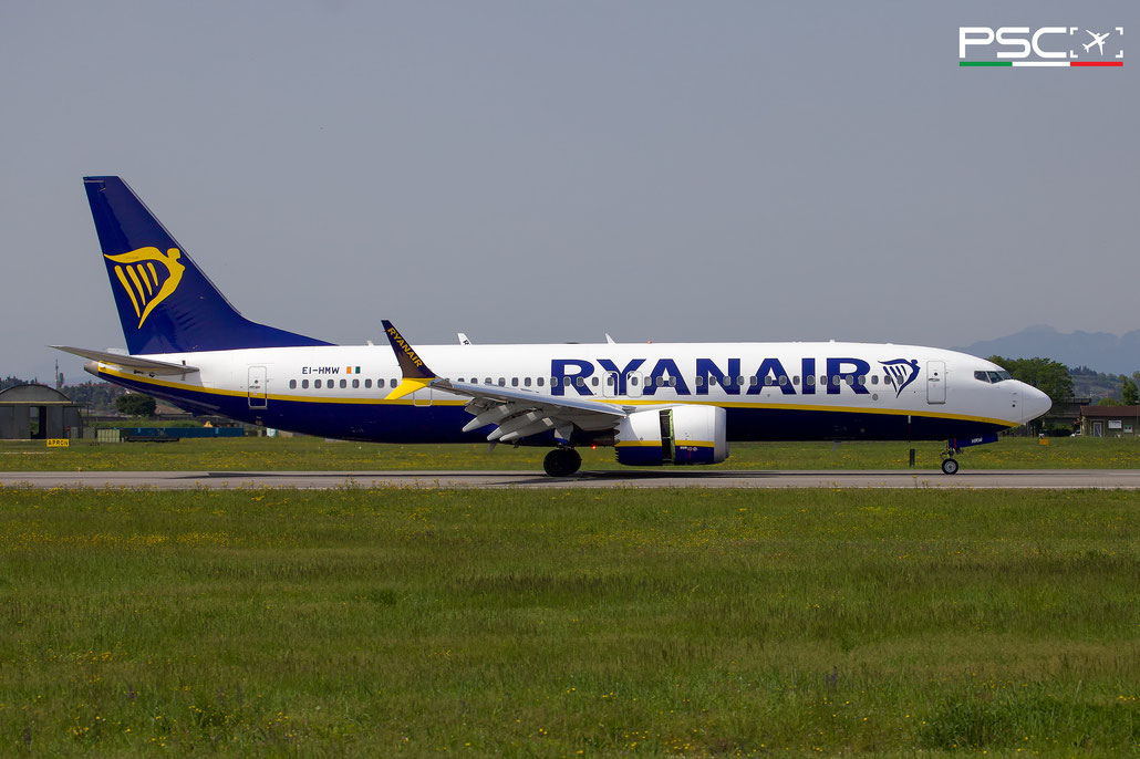 EI-HMW Boeing 737-8 200 65891 8232 LEAP-1B27  Ryanair 2022  @ Aeroporto di Verona 04 2024 © Piti Spotter Club Verona
