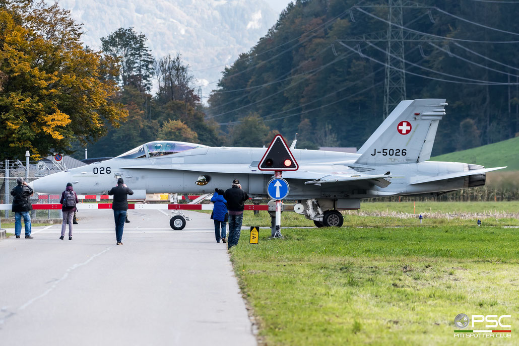 J-5026   F/A-18C-49-MC  1375/SFC026   © Piti Spotter Club Verona 