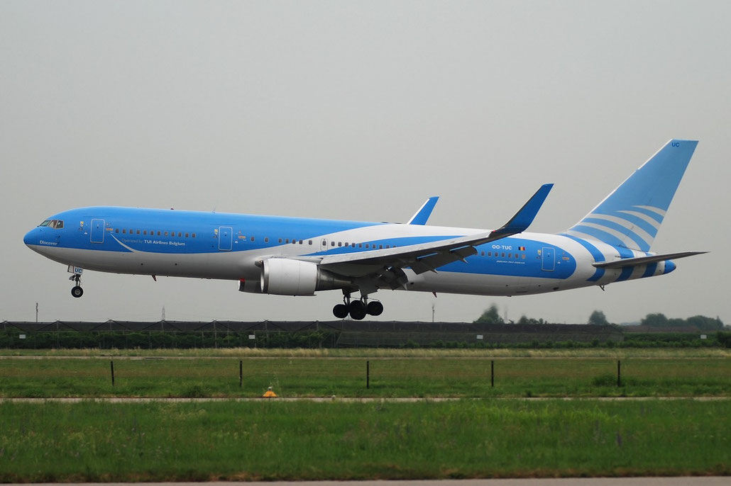 OO-TUC  B767-341ER  24844/324  TUI Airlines Belgium - @ Aeroporto di Verona © Piti Spotter Club Verona 