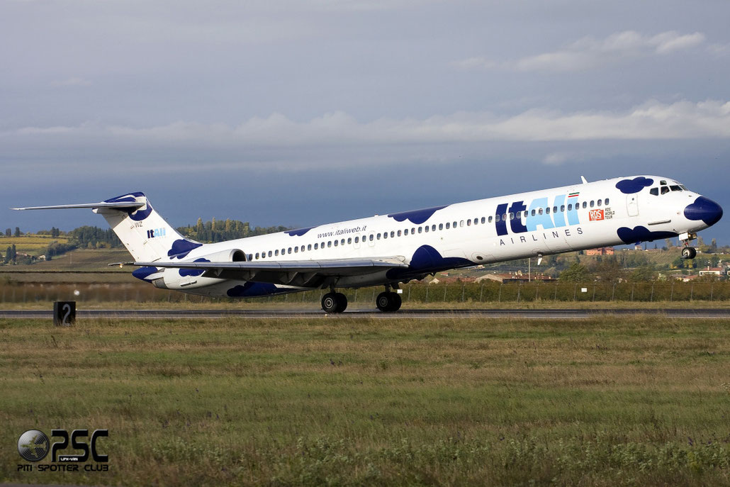 I-DAWZ MD-82 49214/1245 Itali Airlines