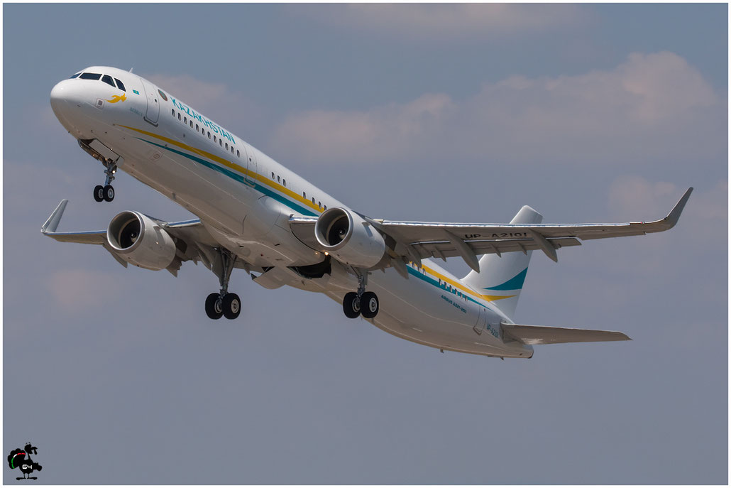 UP-A2101 A321-211 (ACJ) 5538 Comlux Aviation Kazakhstan @ Aeroporto di Verona © Piti Spotter Club Verona
