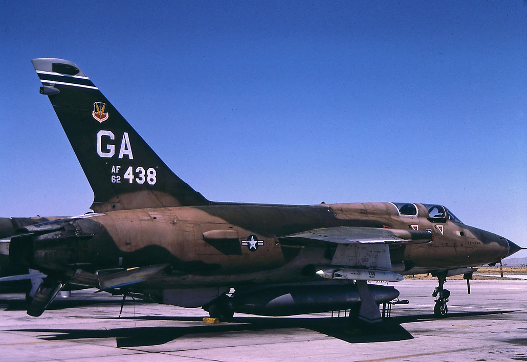 62-4438   F-105G-1-RE  F027 © Piti Spotter Club Verona 