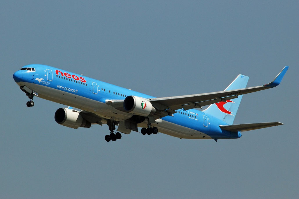 I-NDOF B767-306ER 27610/605 Neos