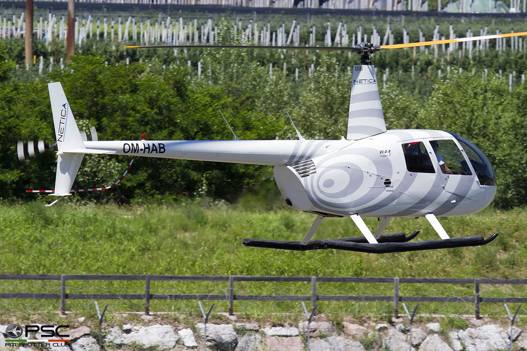 OM-HAB Private Robinson R44 Clipper II @ Aeroporto di Trento 11 2021 © Piti Spotter Club Verona