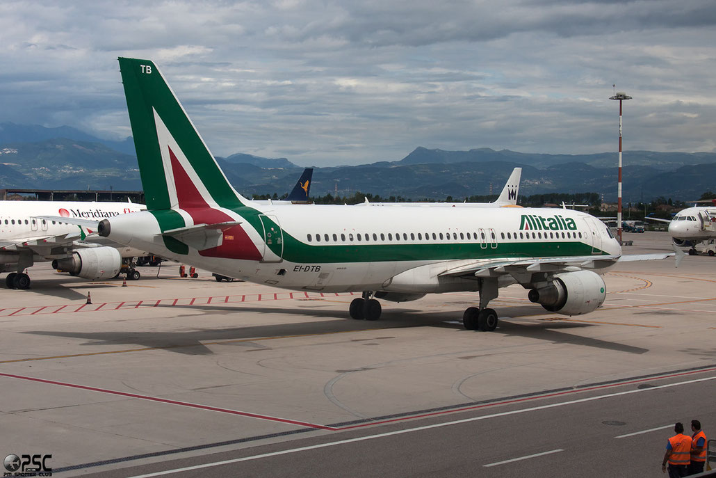 EI-DTB A320-216 3815 Alitalia