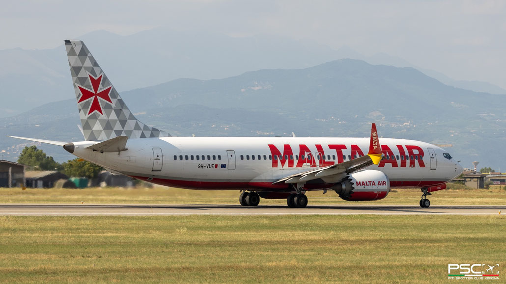 9H-VUE Boeing 737-8200 (MAX 200) 65876 8047 LEAP-1B27  Malta Air>Ryanair 2021 @ Aeroporto di Verona 08 2025 © Piti Spotter Club Verona
