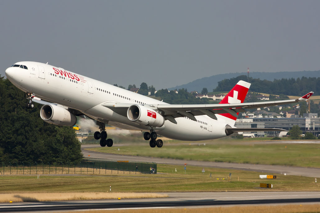 HB-JHA A330-343E 1000 Swiss International Air Lines @ Zurich Airport 20.07.2013 © Piti Spotter Club Verona