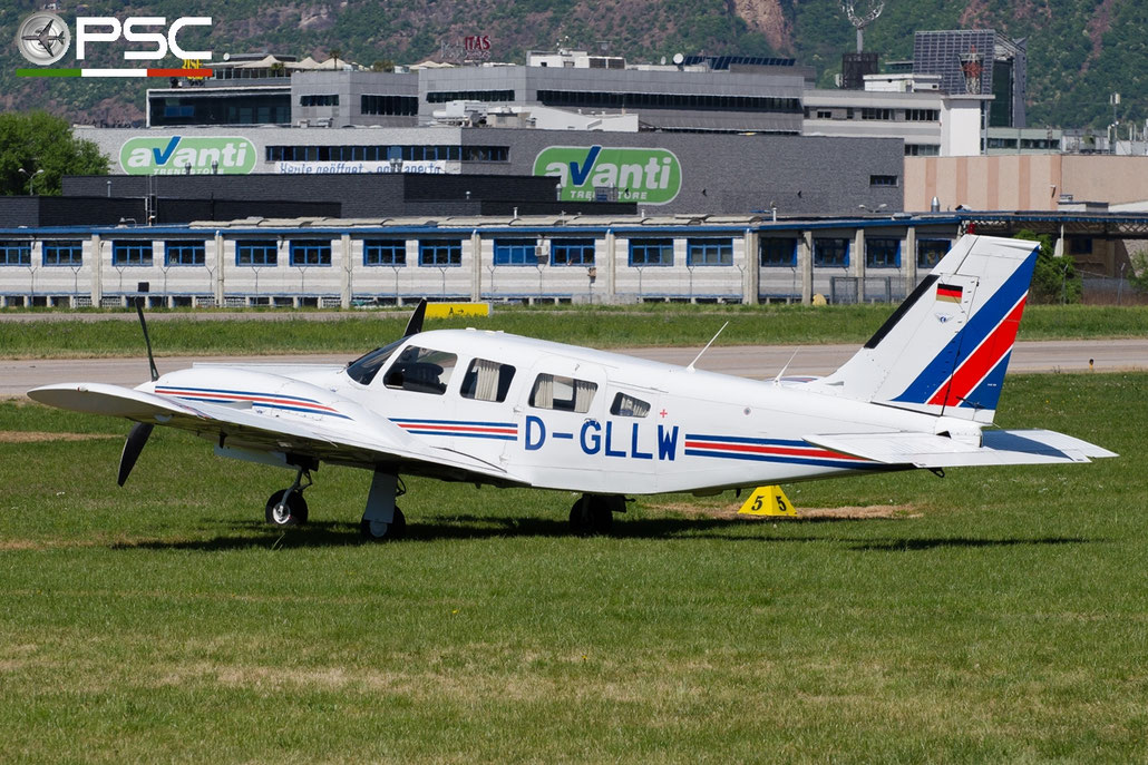 D-GLLW - Private Piper PA-34 Seneca @ Aeroporto di Bolzano © Piti Spotter Club Verona