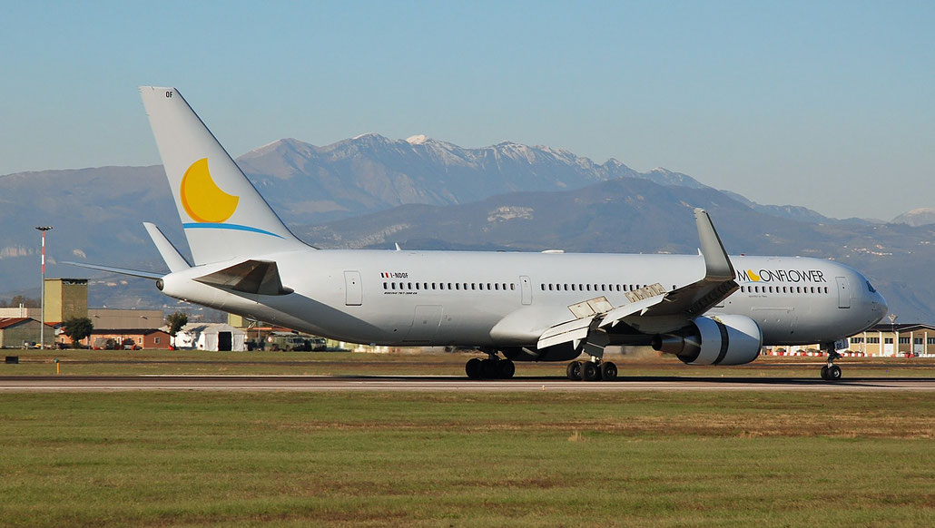 I-NDOF B767-306ER 27610/605 Neos @ Aeroporto di Verona 12.2018  © Piti Spotter Club Verona