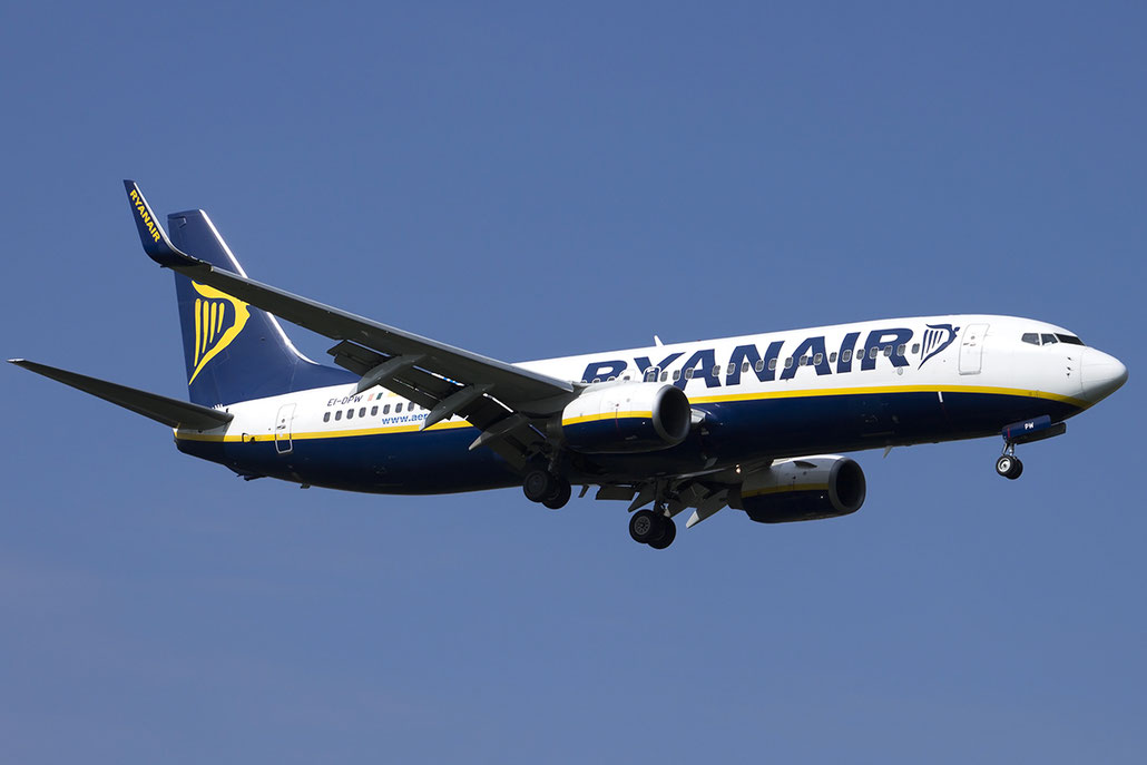 EI-DPW B737-8AS 35552/2263 Ryanair @ Treviso Airport 05.10.2014 © Piti Spotter Club Verona