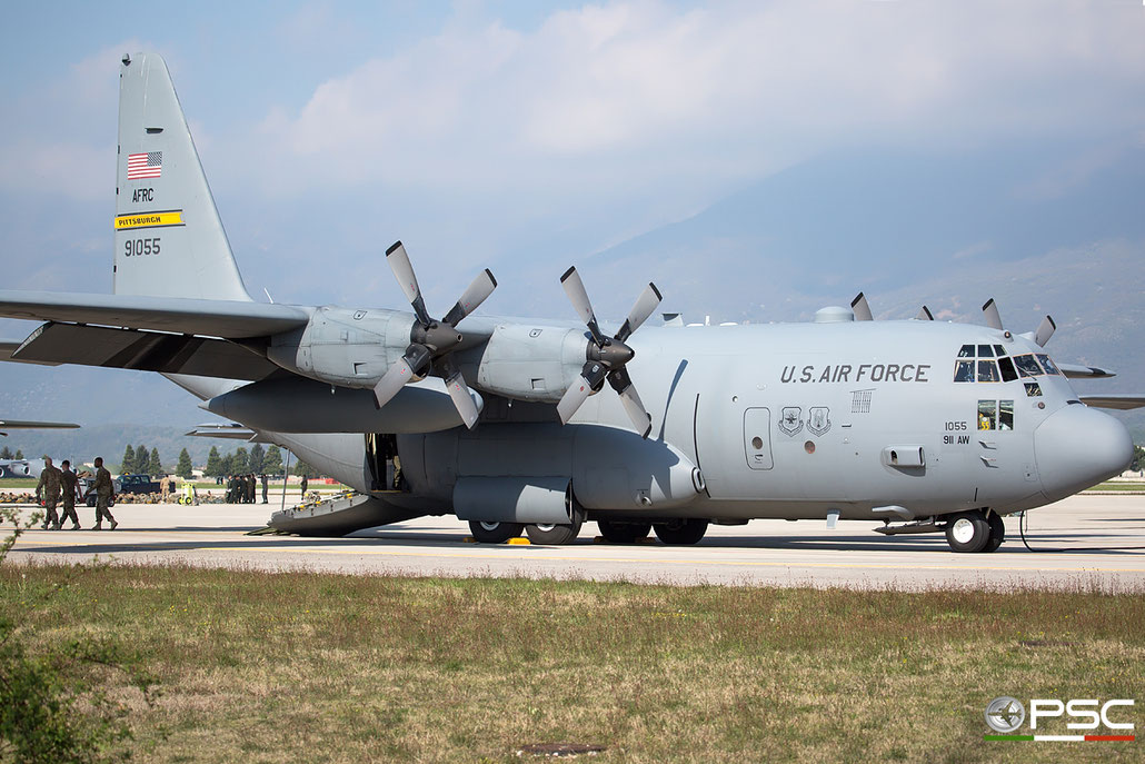 89-1055   C-130H  382-5204  357th AS © Piti Spotter Club Verona 