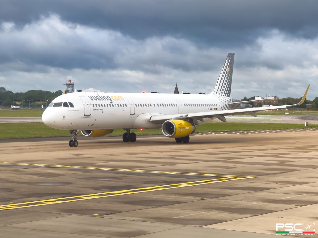 EC-MMU Airbus A321-231 7218  V2533-A5 Mason Wartman Vueling 2016 @ London Gatwick 07 2024 © Piti Spotter Club Verona